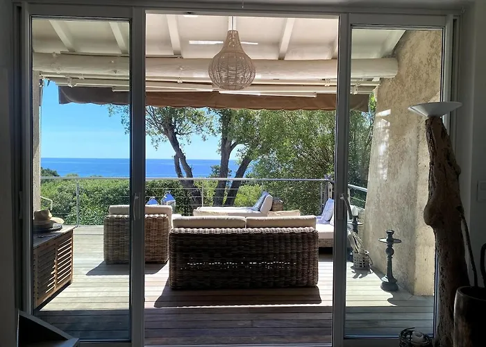 Holiday home Bord De A Pied Proche Pinarello *