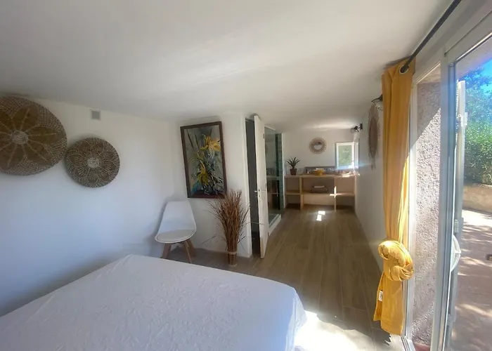 Holiday home Bord De A Pied Proche Pinarello