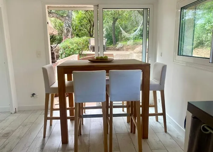 Bord De A Pied Proche Pinarello Holiday home Sainte-Lucie de Porto-Vecchio