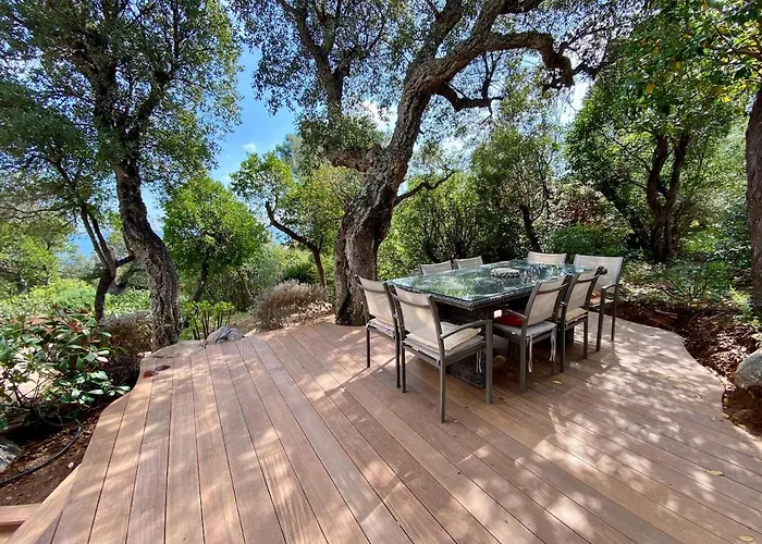 Bord De A Pied Proche Pinarello Holiday home Sainte-Lucie de Porto-Vecchio